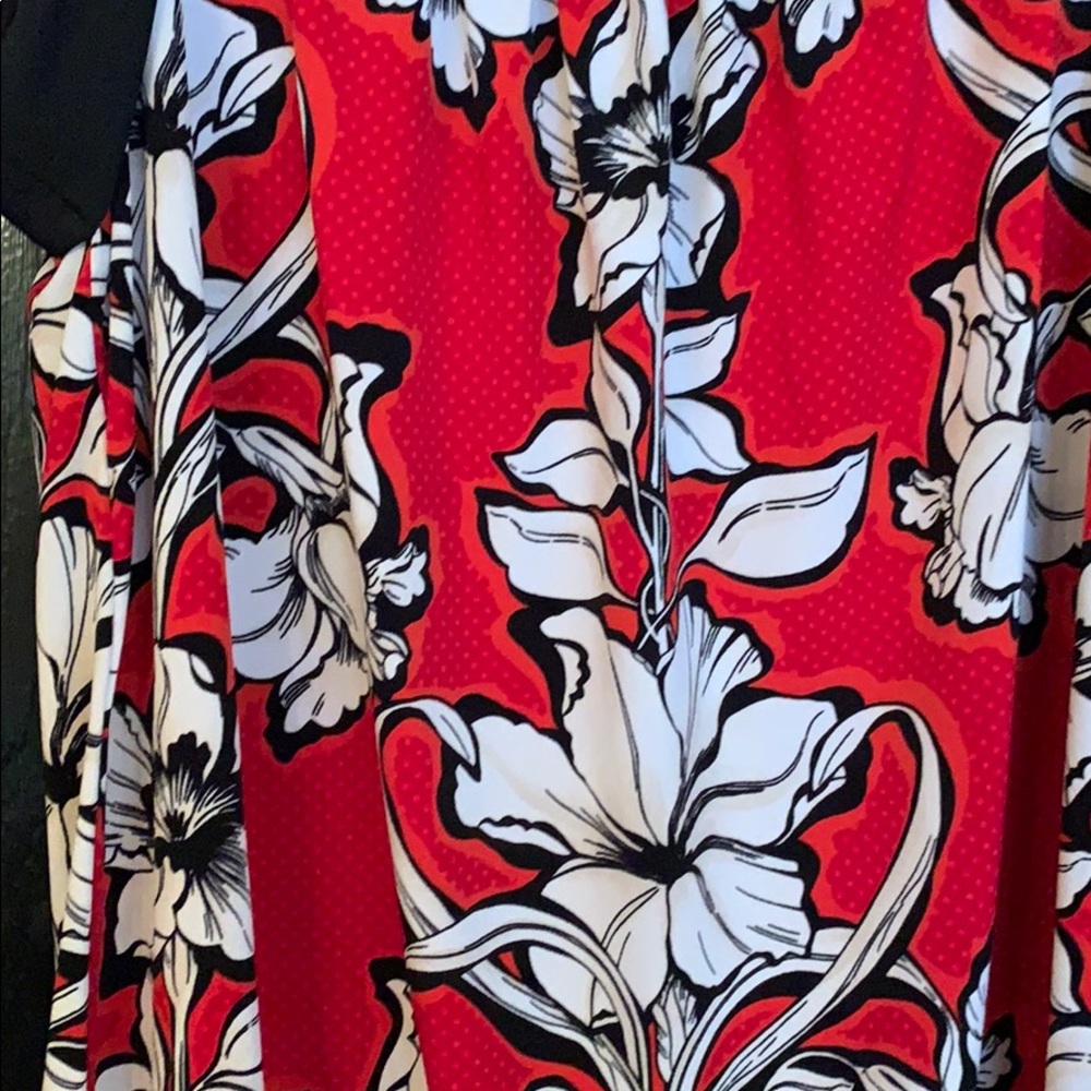 White House Black Market red black blouse M - Picture 3 of 6